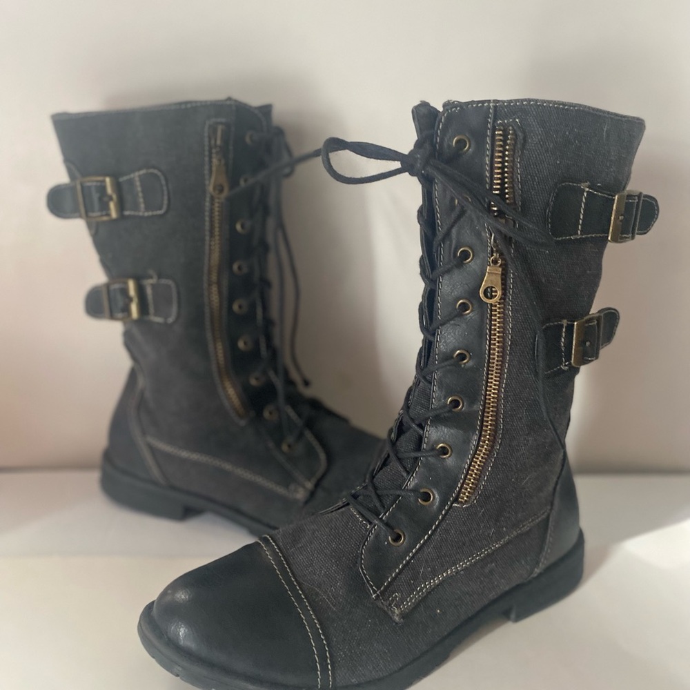 Boots - Picture 13 of 15